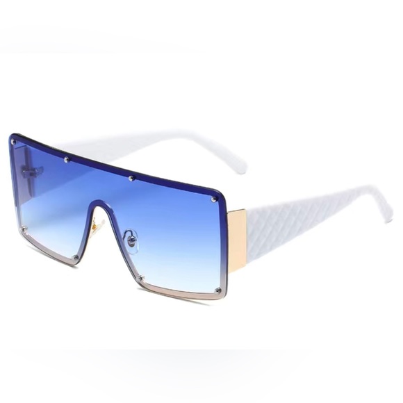 NWT: MARVELLOUS- Chic Women\'s Fashion Sunglasses: Blue/Tan Tint With White Frame